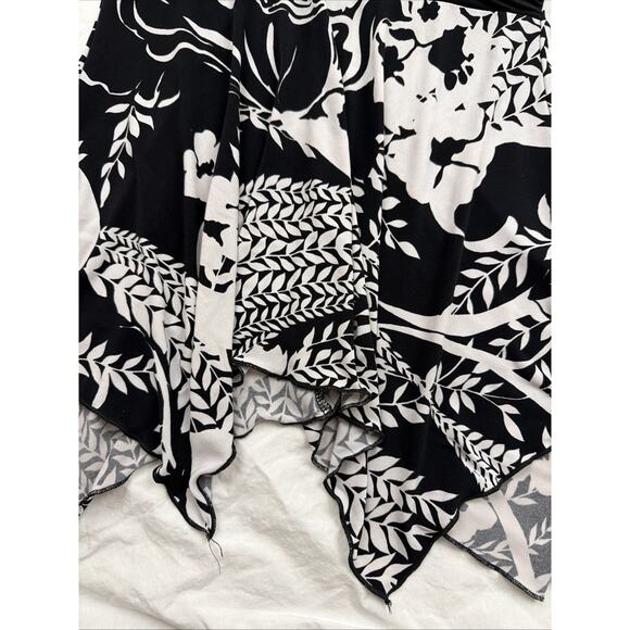 J.T.B. Women's Black and White Whimsical Babydoll Blouse Size Medium - Picture 3 of 5